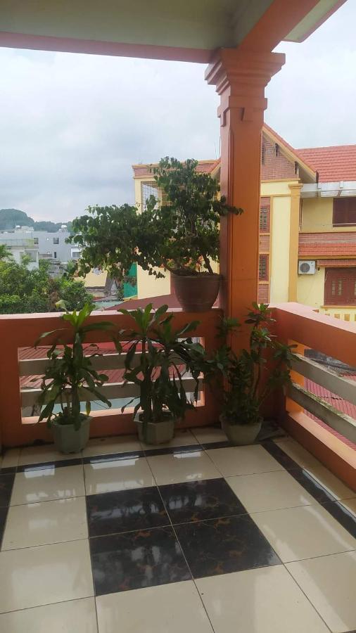 Bed and Breakfast Nha Nghi Thien Trang Kien An Zewnętrze zdjęcie